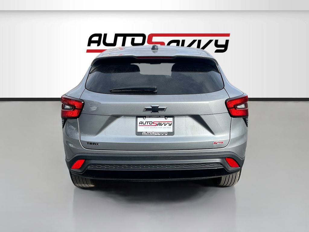 Used 2024 Chevrolet Trax RS FWD image 6