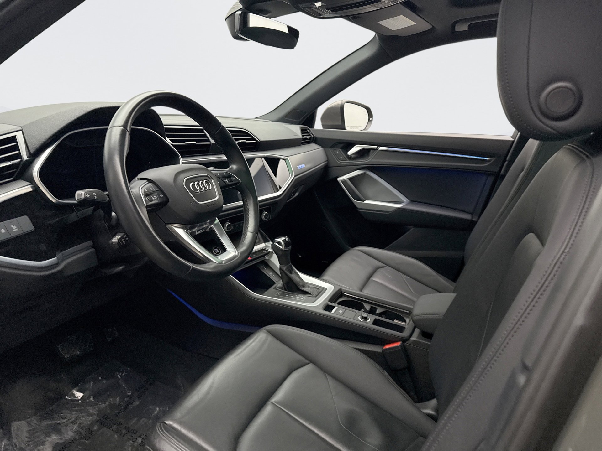 Used 2022 Audi Q3 2.0T Premium Plus w/ Premium Plus Package image 10