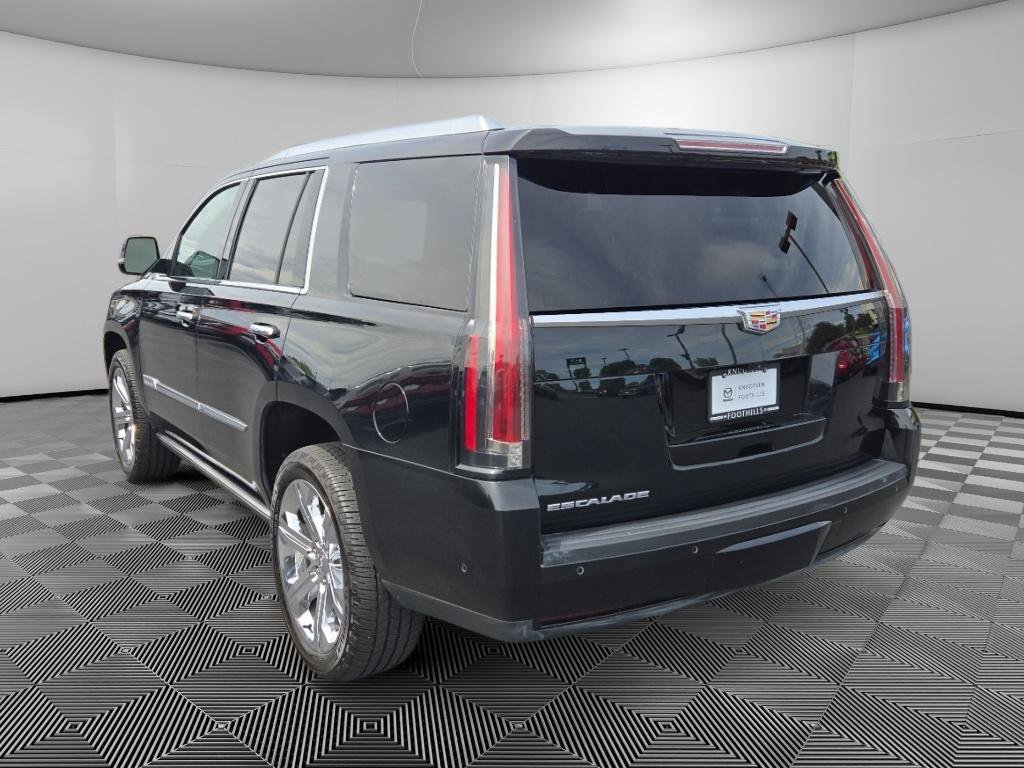 Used 2017 Cadillac Escalade Platinum AWD/4WD image 5