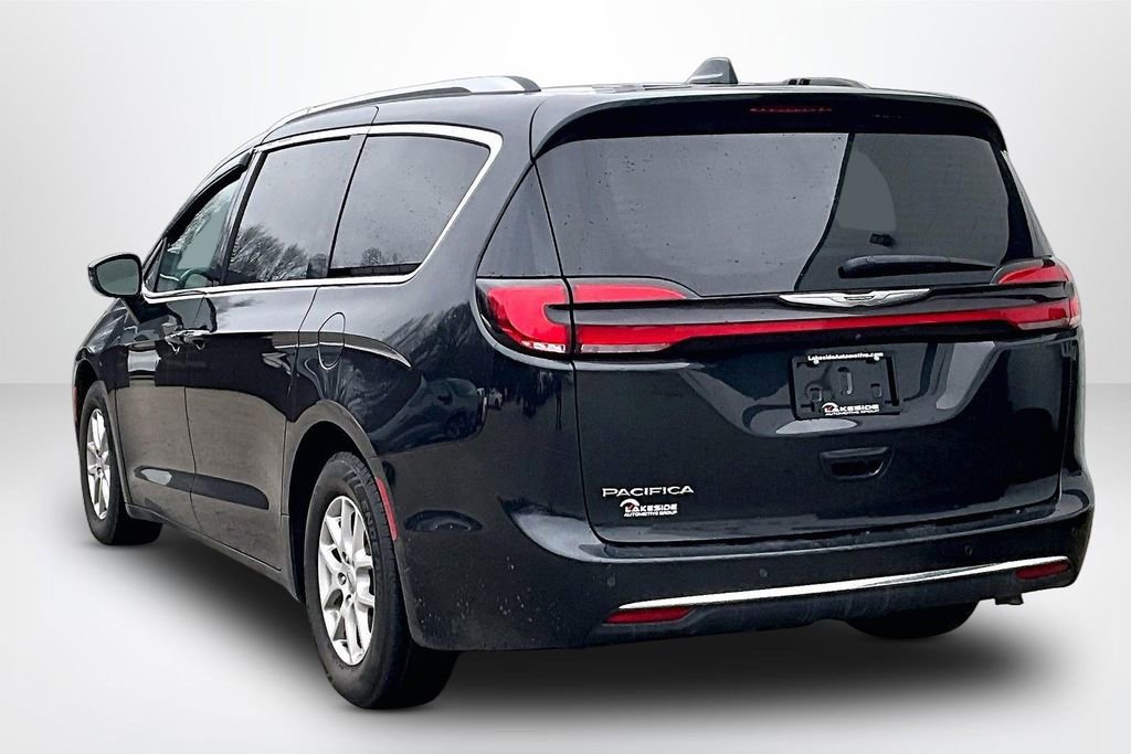 Used 2021 Chrysler Pacifica Touring-L image 4