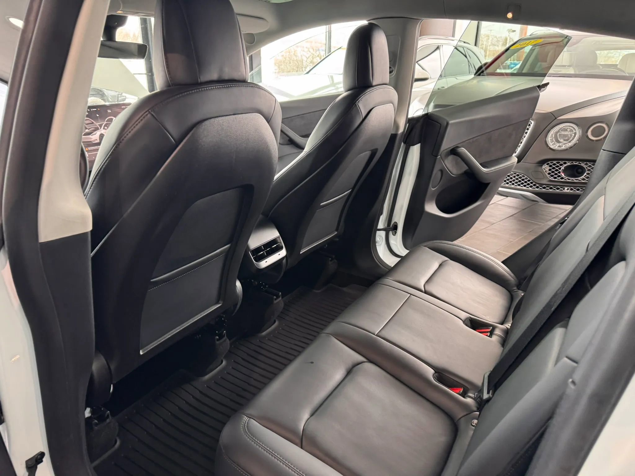 Used 2022 Tesla Model Y Performance image 18