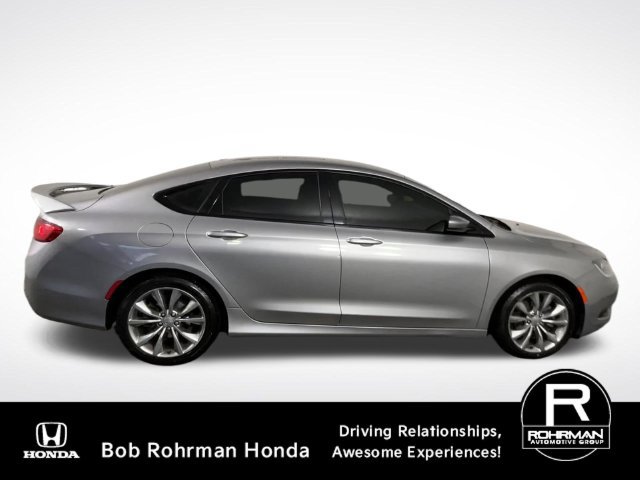 Used 2015 Chrysler 200 S w/ Comfort Group FWD image 9