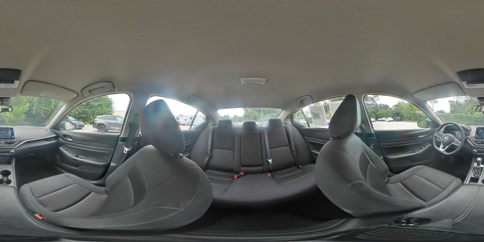 Used 2025 Nissan Altima 2.5 SV FWD image 41