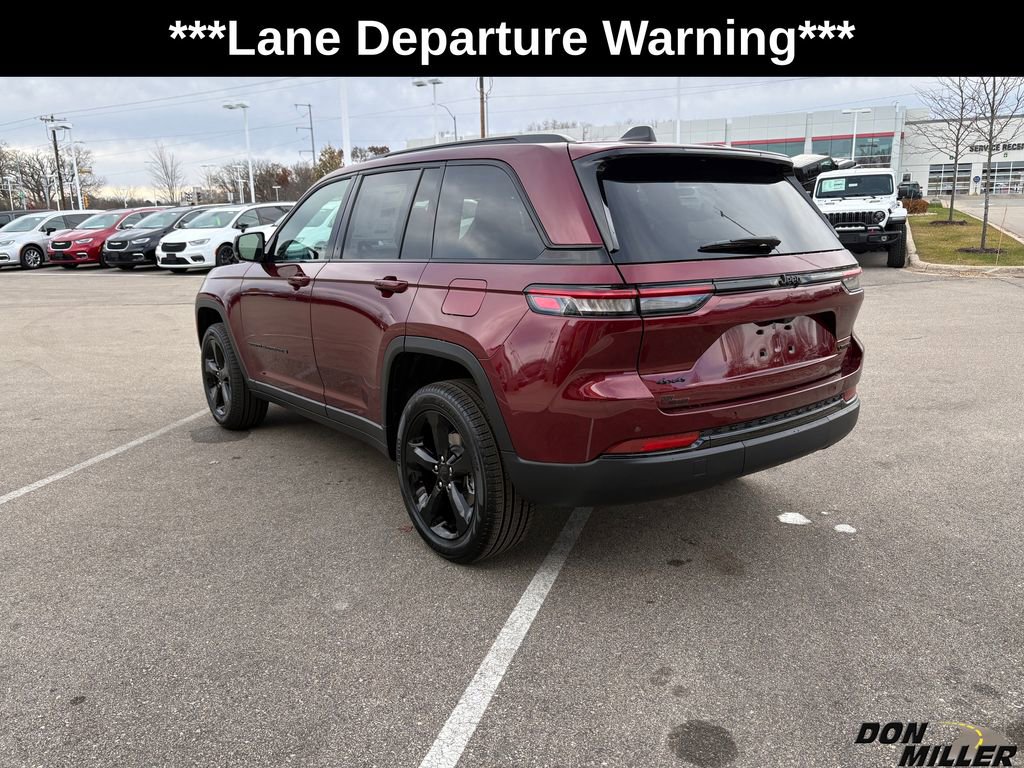New 2025 Jeep Grand Cherokee Limited w/ Black Appearance Package image 5