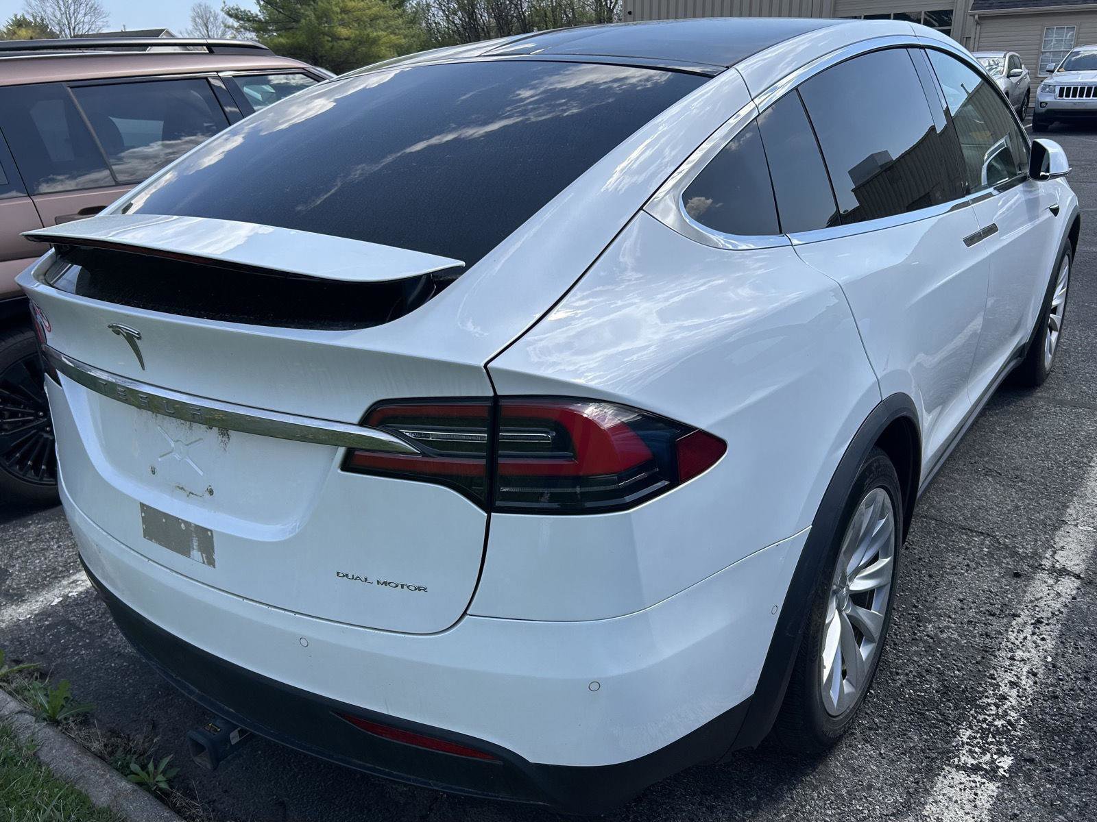 Used 2020 Tesla Model X Long Range image 3