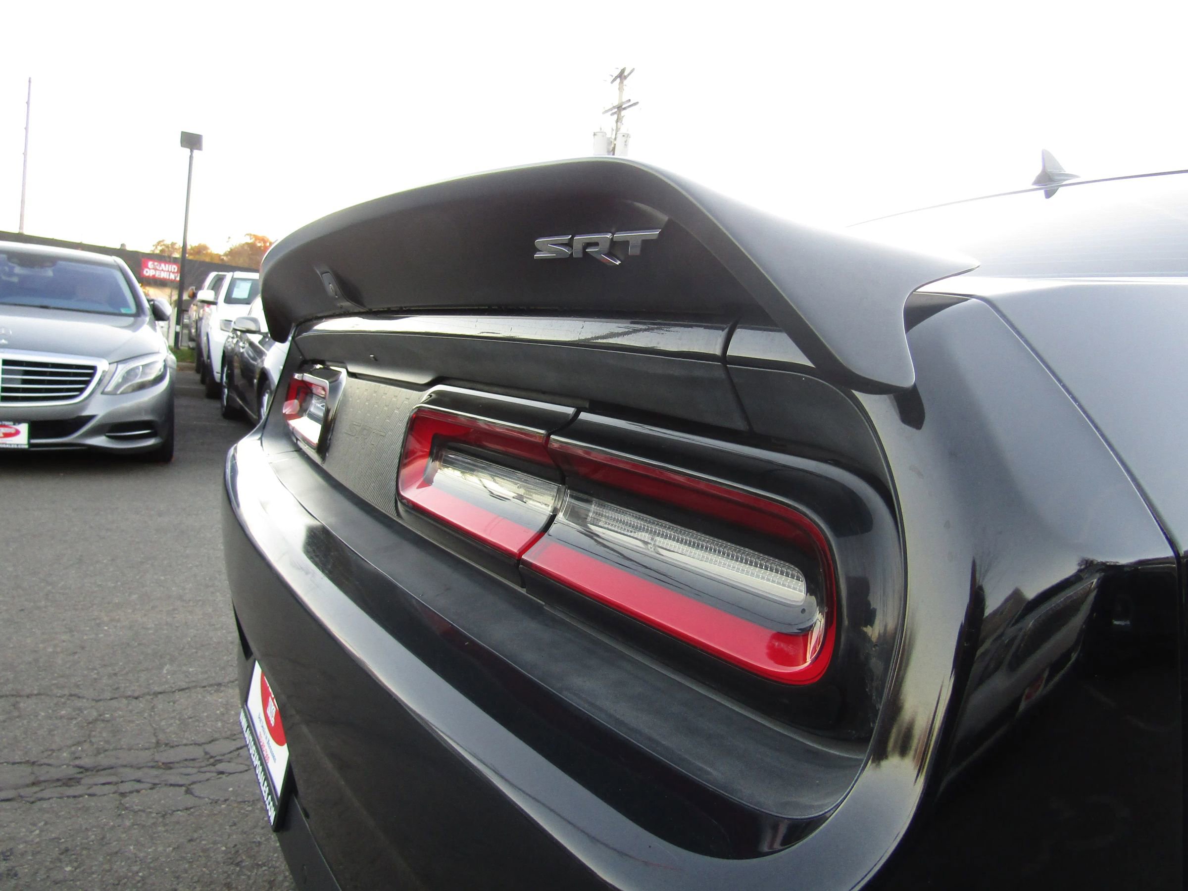 Used 2015 Dodge Challenger SRT w/ Technology Group image 9