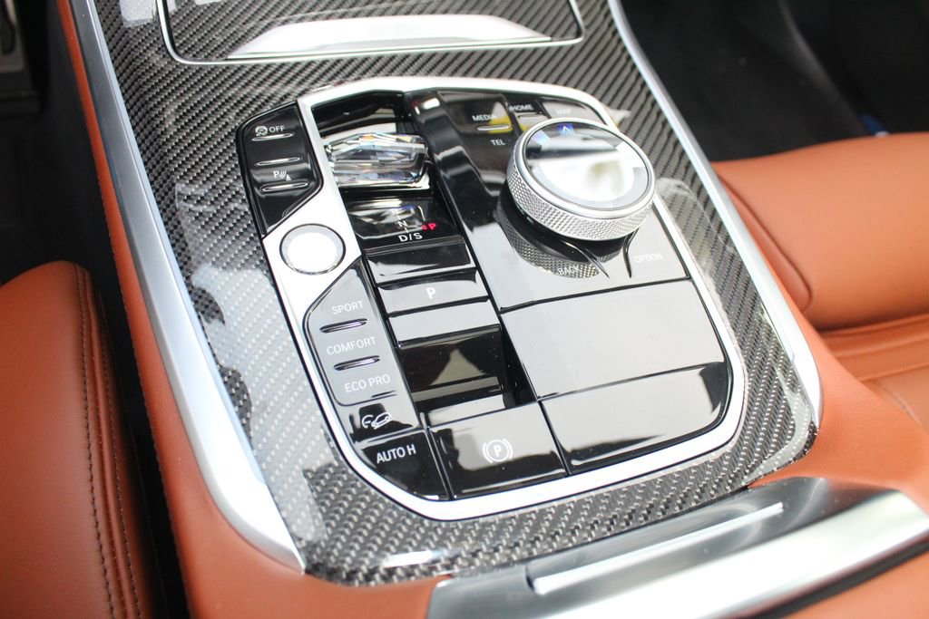 New 2026 BMW X5 M60i image 13