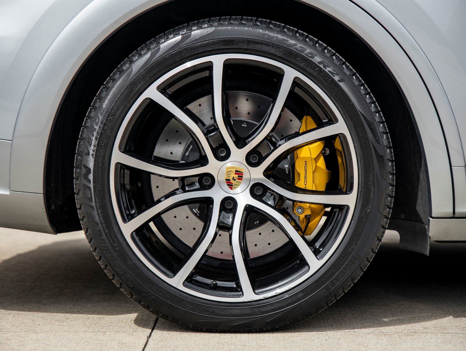 Certified 2021 Porsche Cayenne GTS image 13