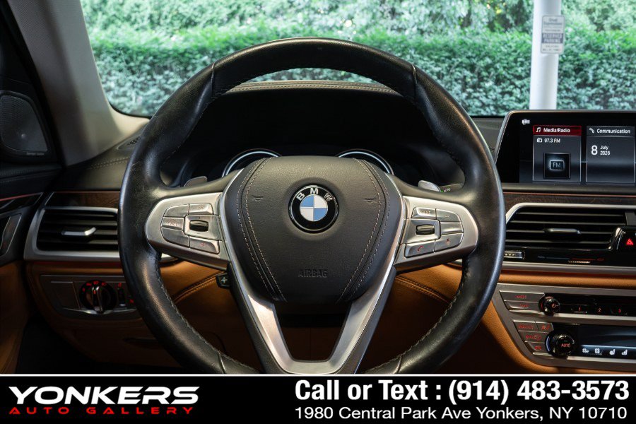 Used 2019 BMW 750i xDrive w/ Executive Package AWD/4WD image 56