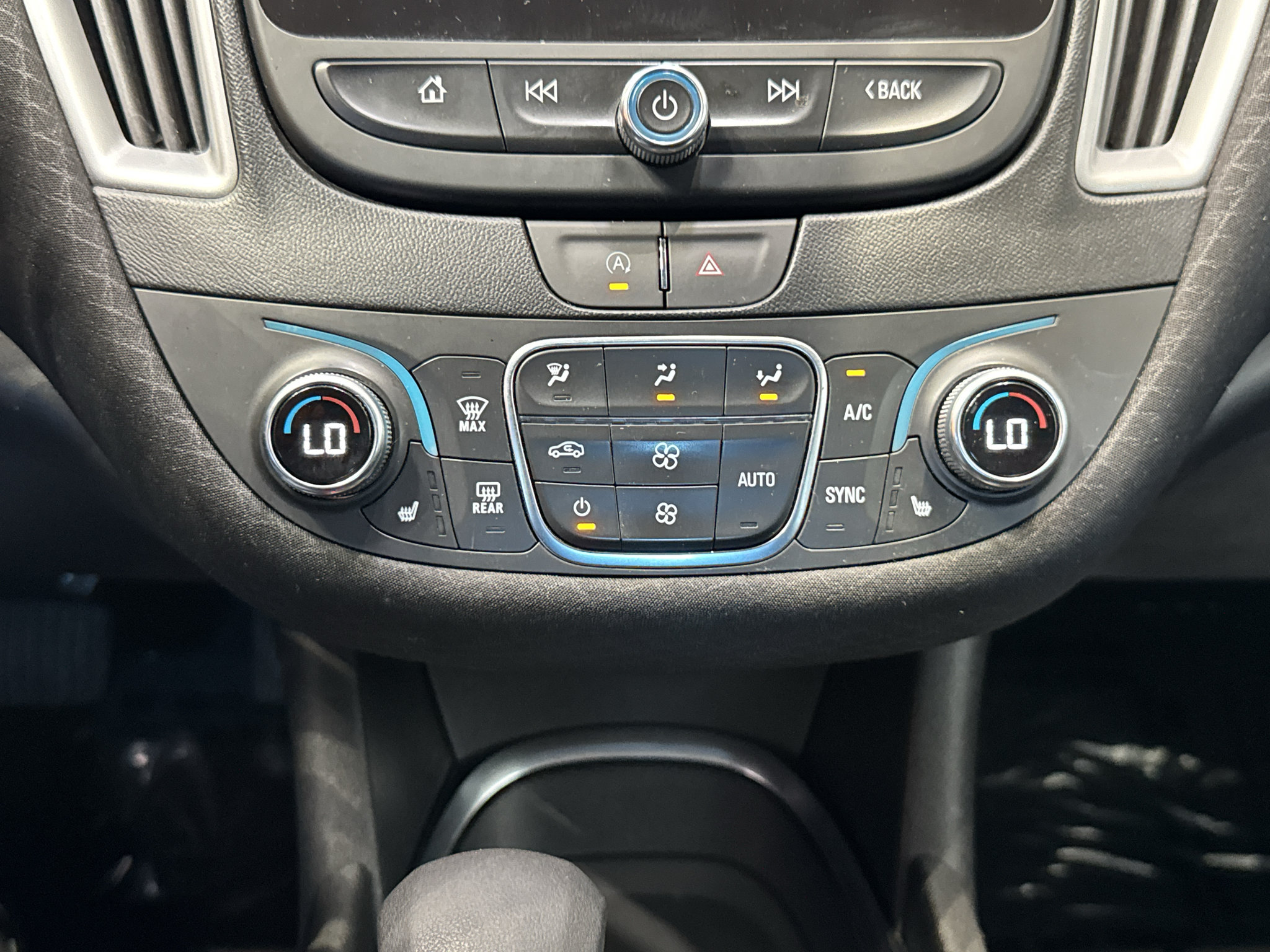 Used 2024 Chevrolet Malibu LT FWD image 27
