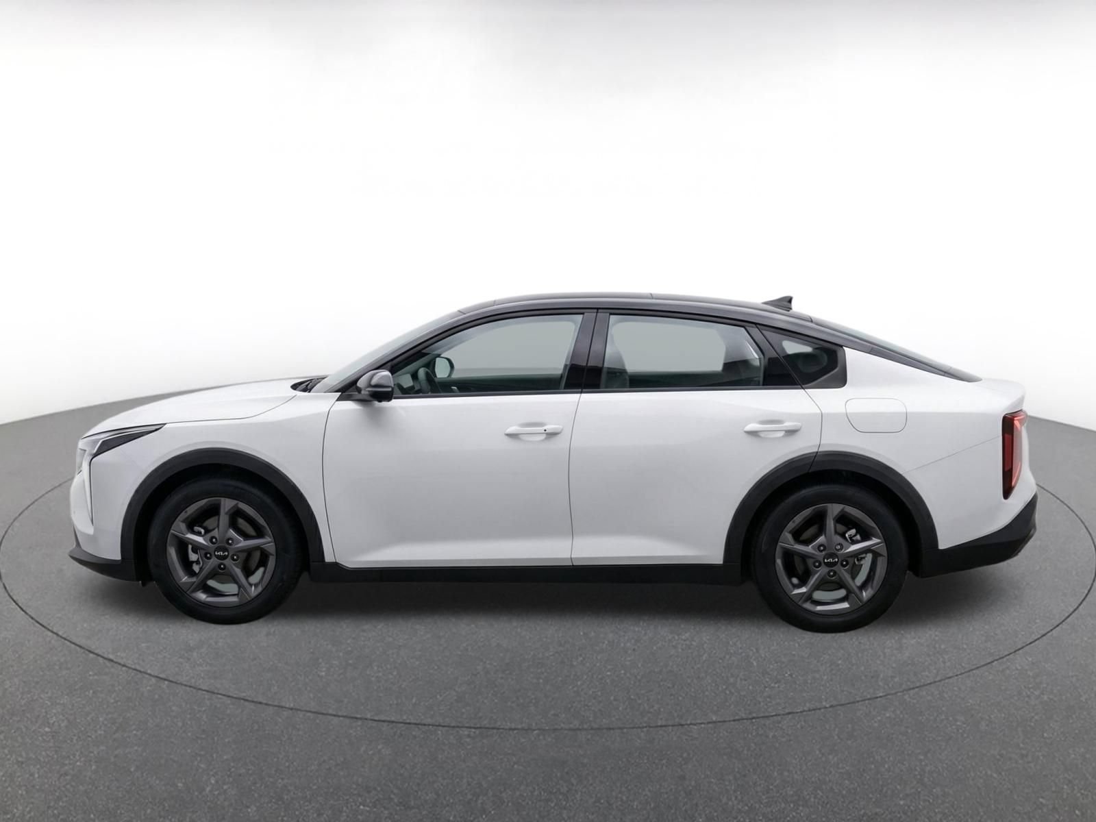 Used 2026 Kia K4 FWD image 4
