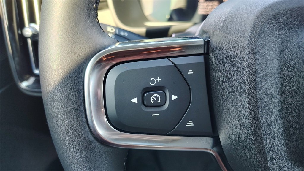 New 2026 Volvo XC40 B5 Plus w/ Climate Package image 16