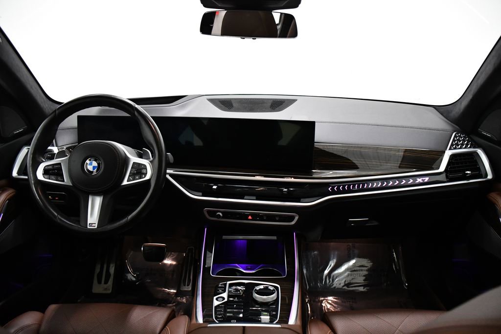 Used 2024 BMW X7 xDrive40i w/ M Sport Package image 8