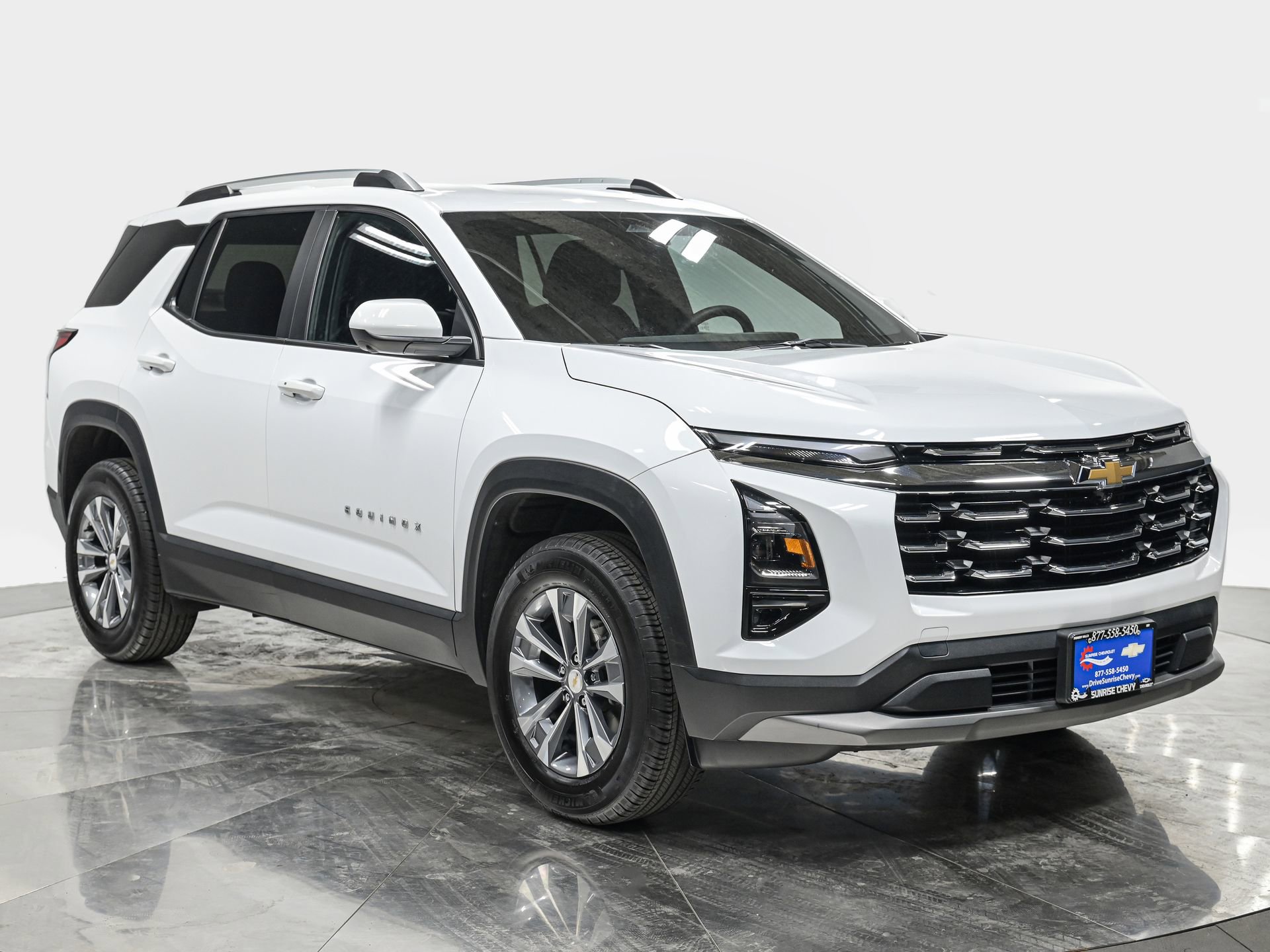 Used 2025 Chevrolet Equinox LT w/ Convenience Package II AWD/4WD image 9