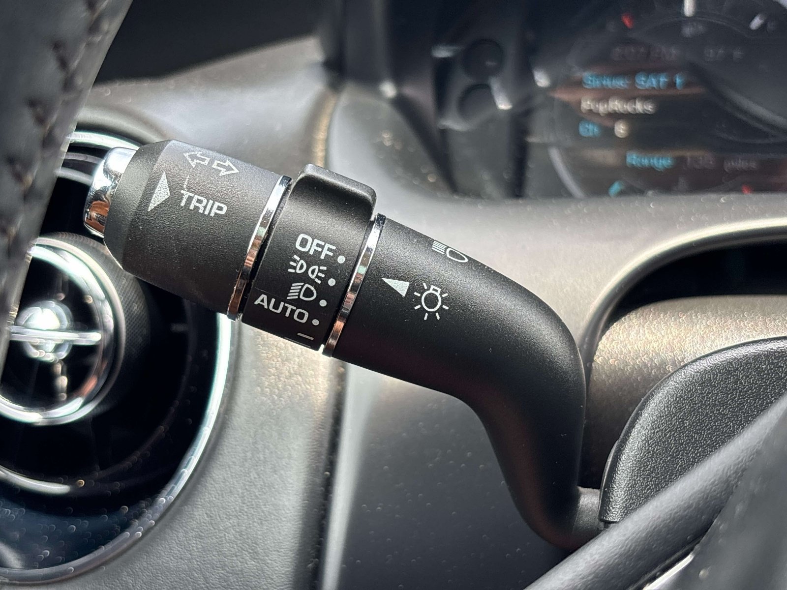 Used 2013 Jaguar XJ AWD image 28