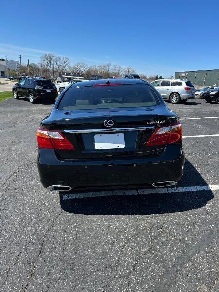 Used 2012 Lexus LS 460 L w/ Executive Class Seating Pkg RWD image 2