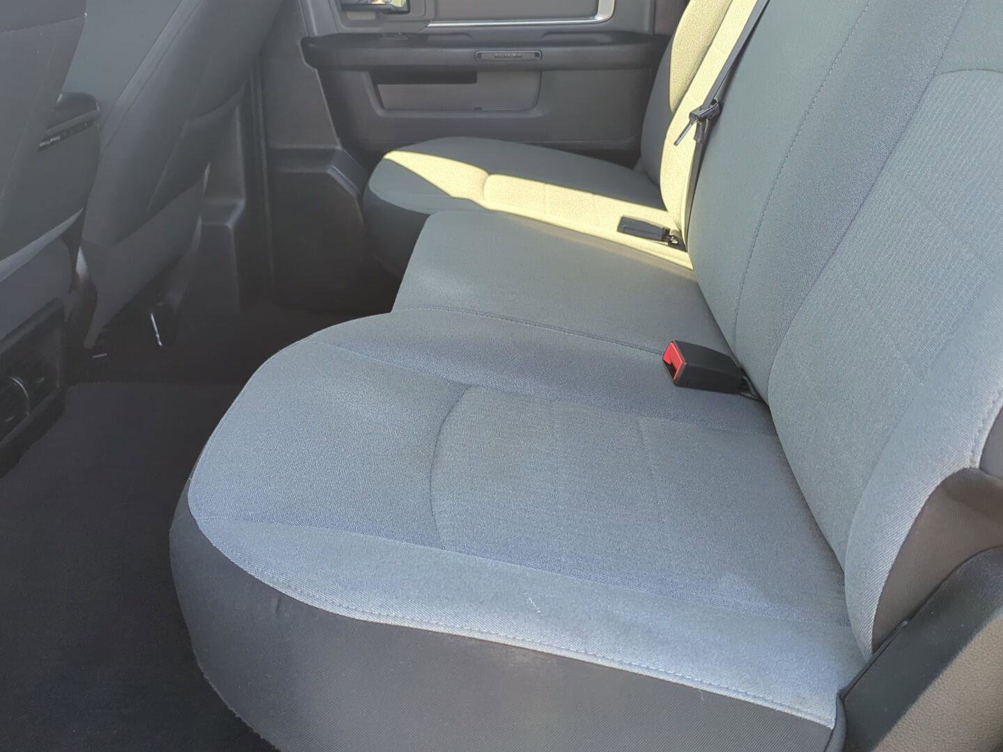 Used 2021 RAM 1500 Classic SLT image 9