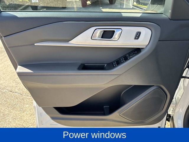 Used 2025 Ford Explorer Active w/ Active Comfort Package image 22