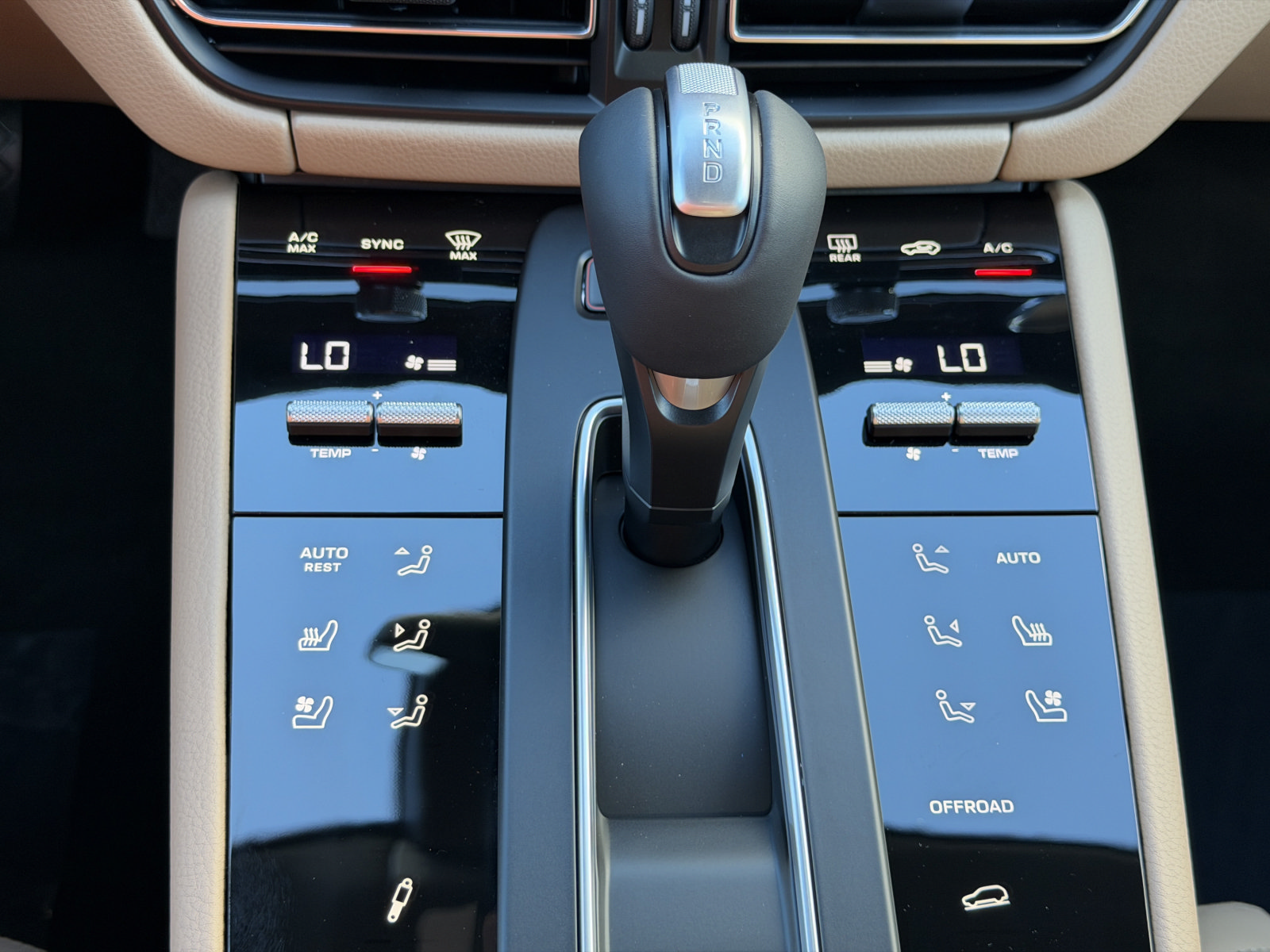 New 2026 Porsche Macan S AWD/4WD image 32