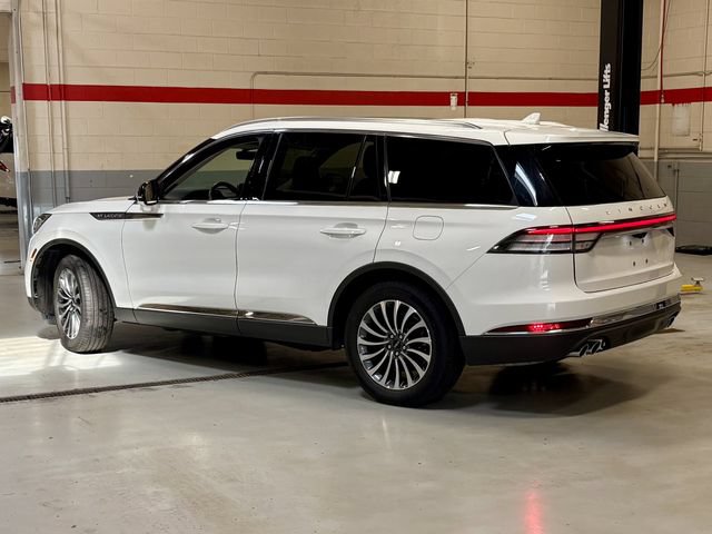 Certified 2024 Lincoln Aviator Reserve w/ Elements Package Plus AWD/4WD image 2