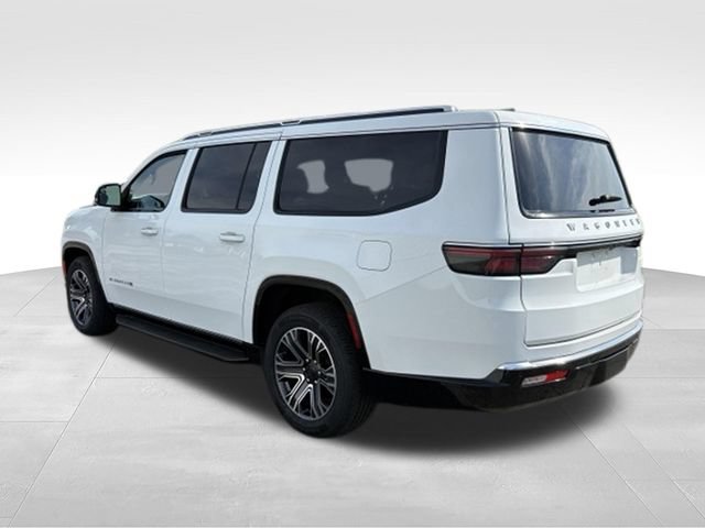 Used 2024 Jeep Wagoneer L Series II w/ Flexible Seating Group AWD/4WD image 2