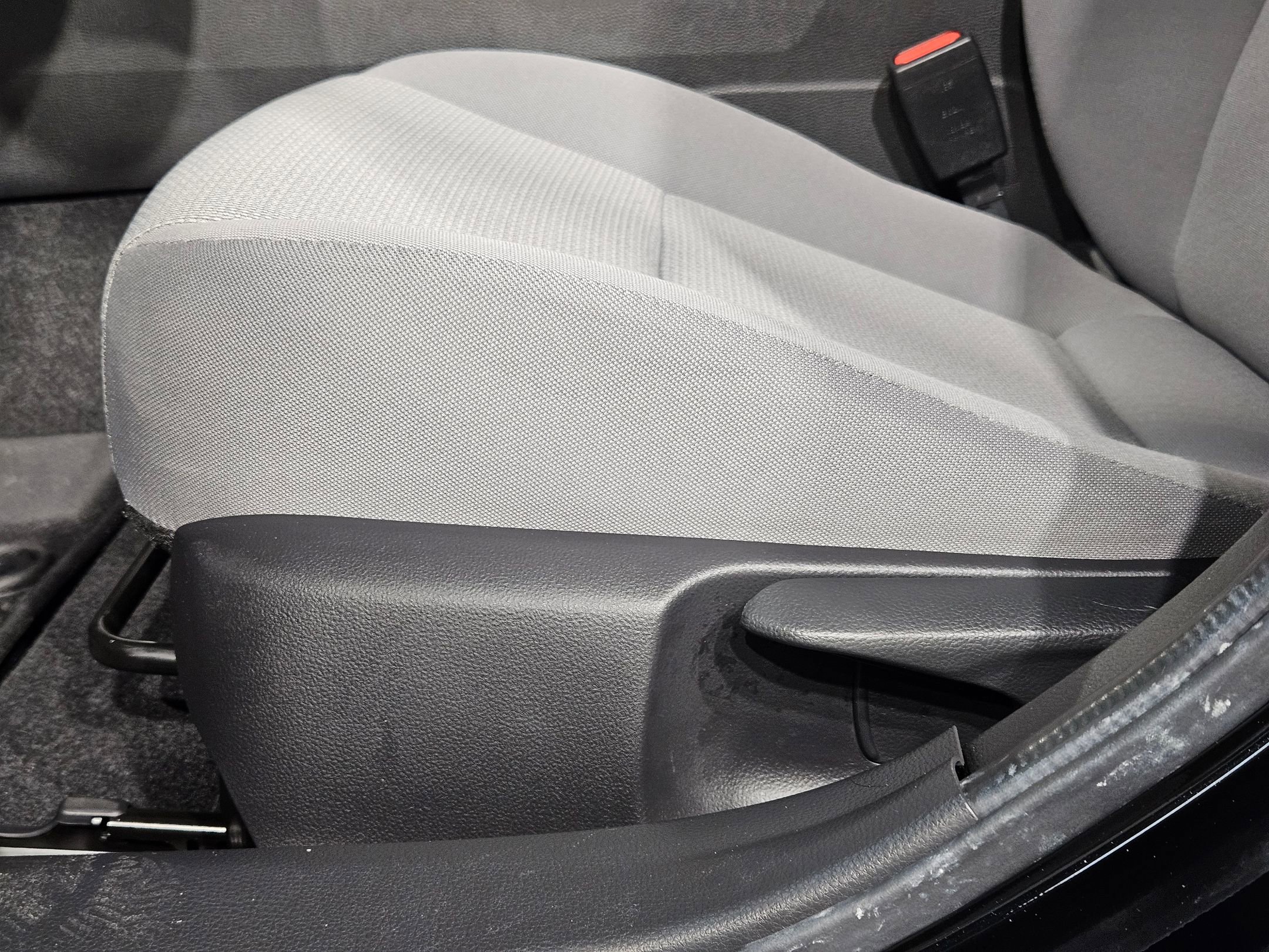 Used 2023 Toyota Prius LE image 23