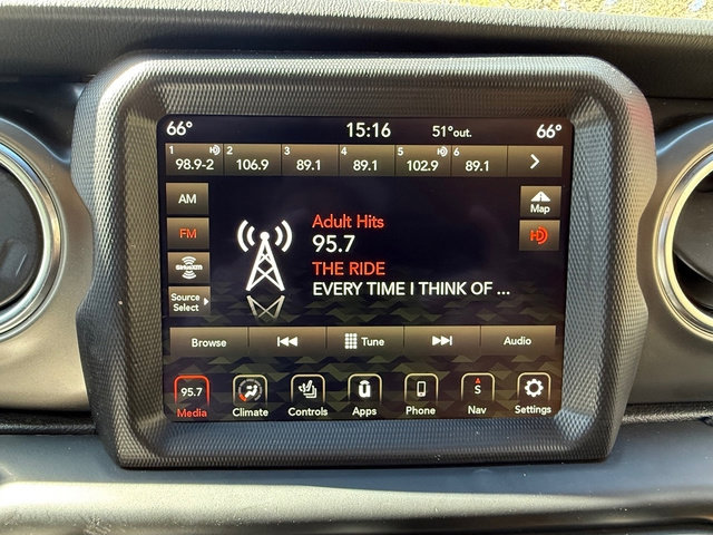 Used 2022 Jeep Gladiator Rubicon w/ LED Lighting Group image 21