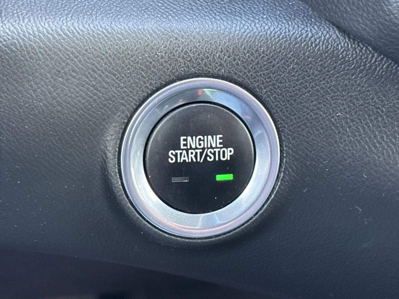 Used 2023 GMC Terrain SLE w/ Driver Convenience Package image 17