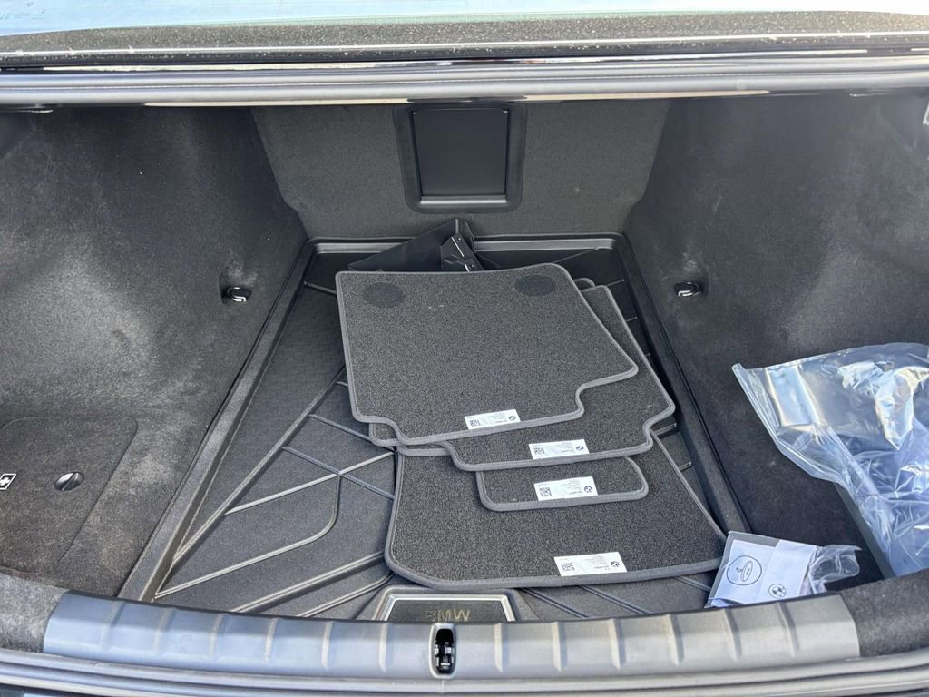 New 2026 BMW 740i xDrive image 9