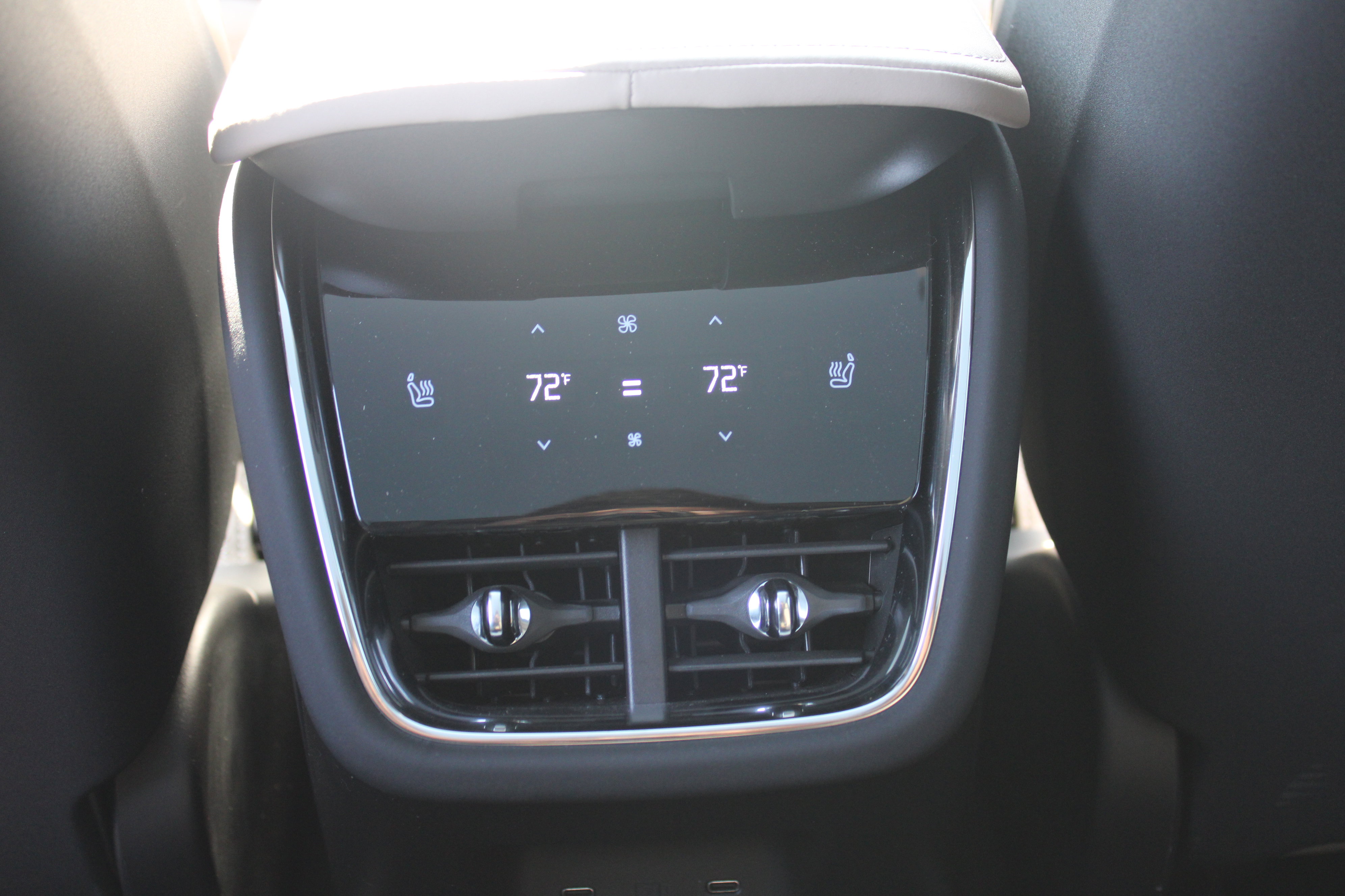 New 2025 Volvo EX90 Ultra image 35