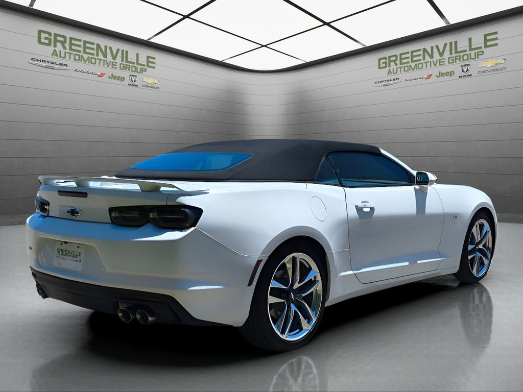 Used 2023 Chevrolet Camaro LT w/ RS Package image 8