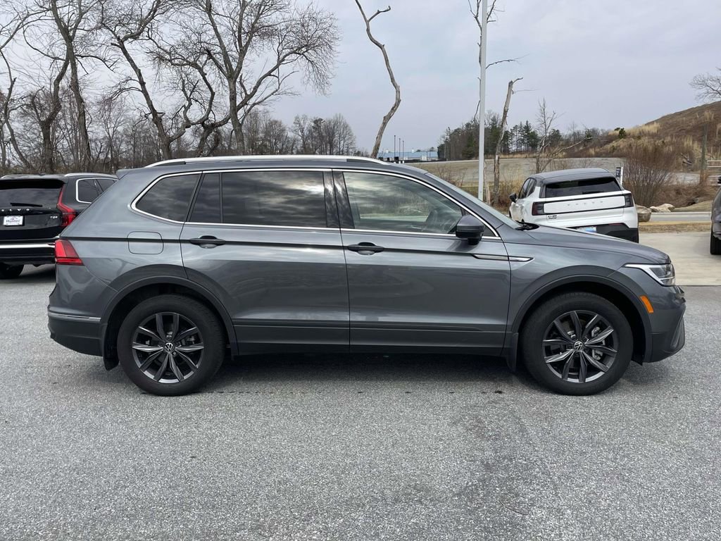 Used 2023 Volkswagen Tiguan SE image 28