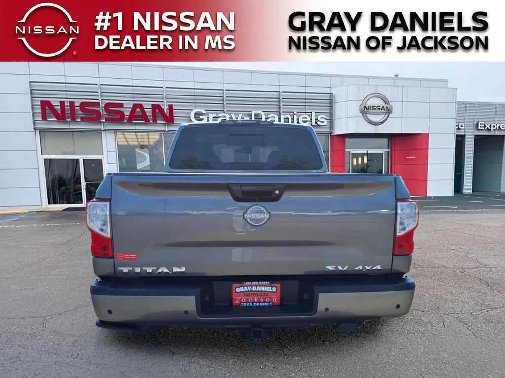 Used 2024 Nissan Titan SV AWD/4WD image 6