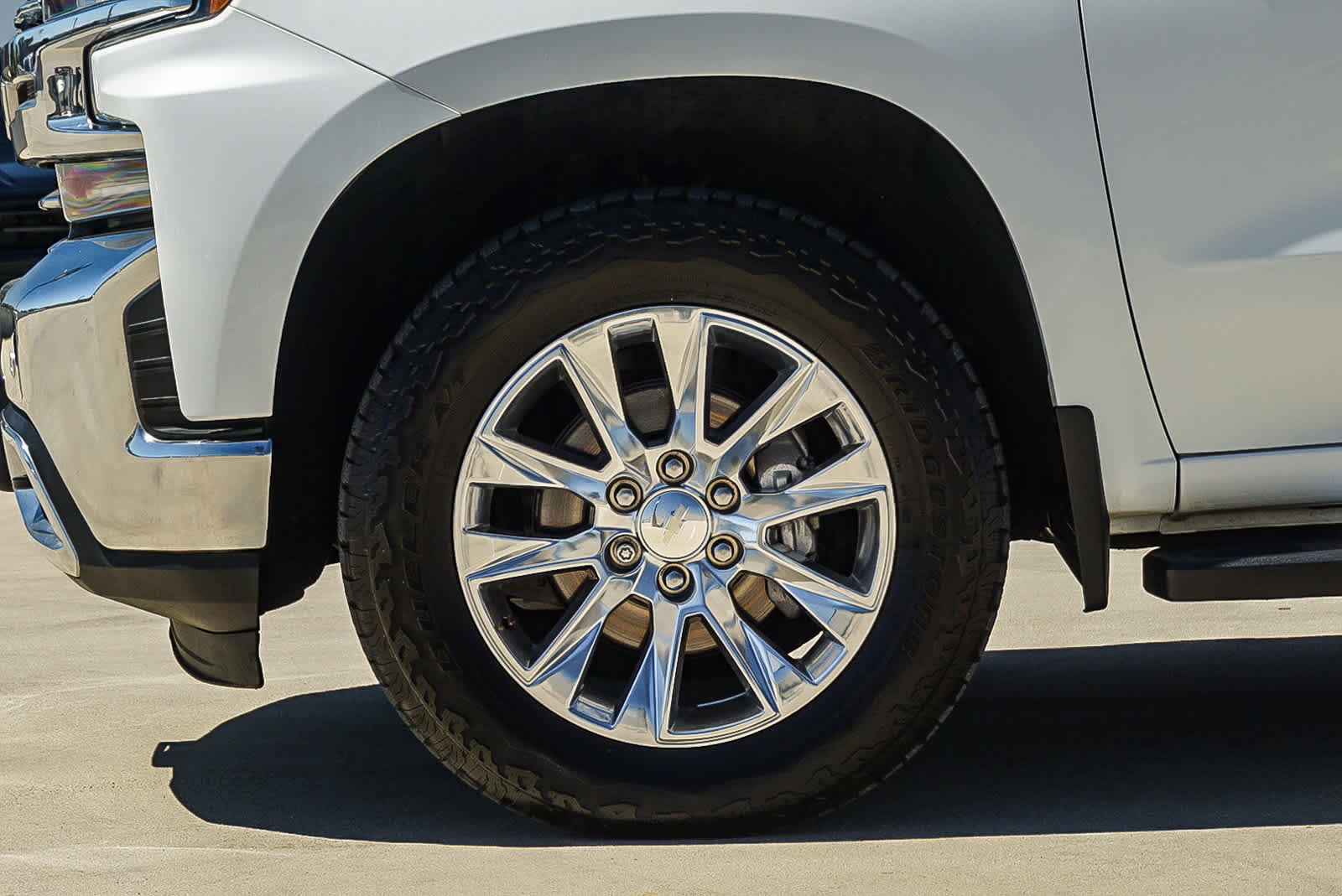 Used 2020 Chevrolet Silverado 1500 LTZ w/ LTZ Premium Package AWD/4WD image 9