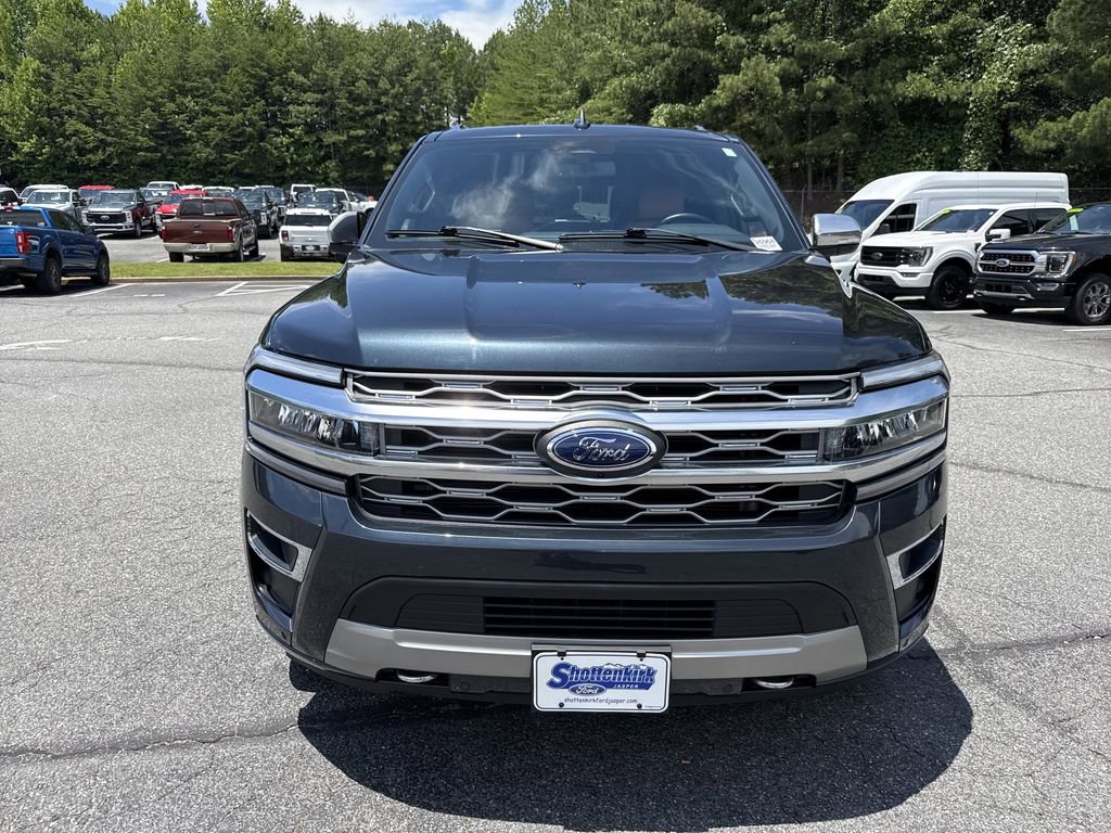 Used 2022 Ford Expedition Max Platinum AWD/4WD image 2