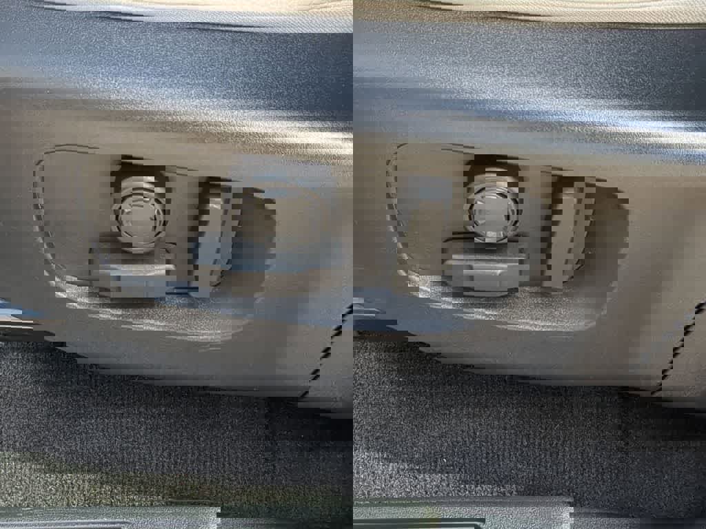 Used 2024 Land Rover Discovery Sport S image 16