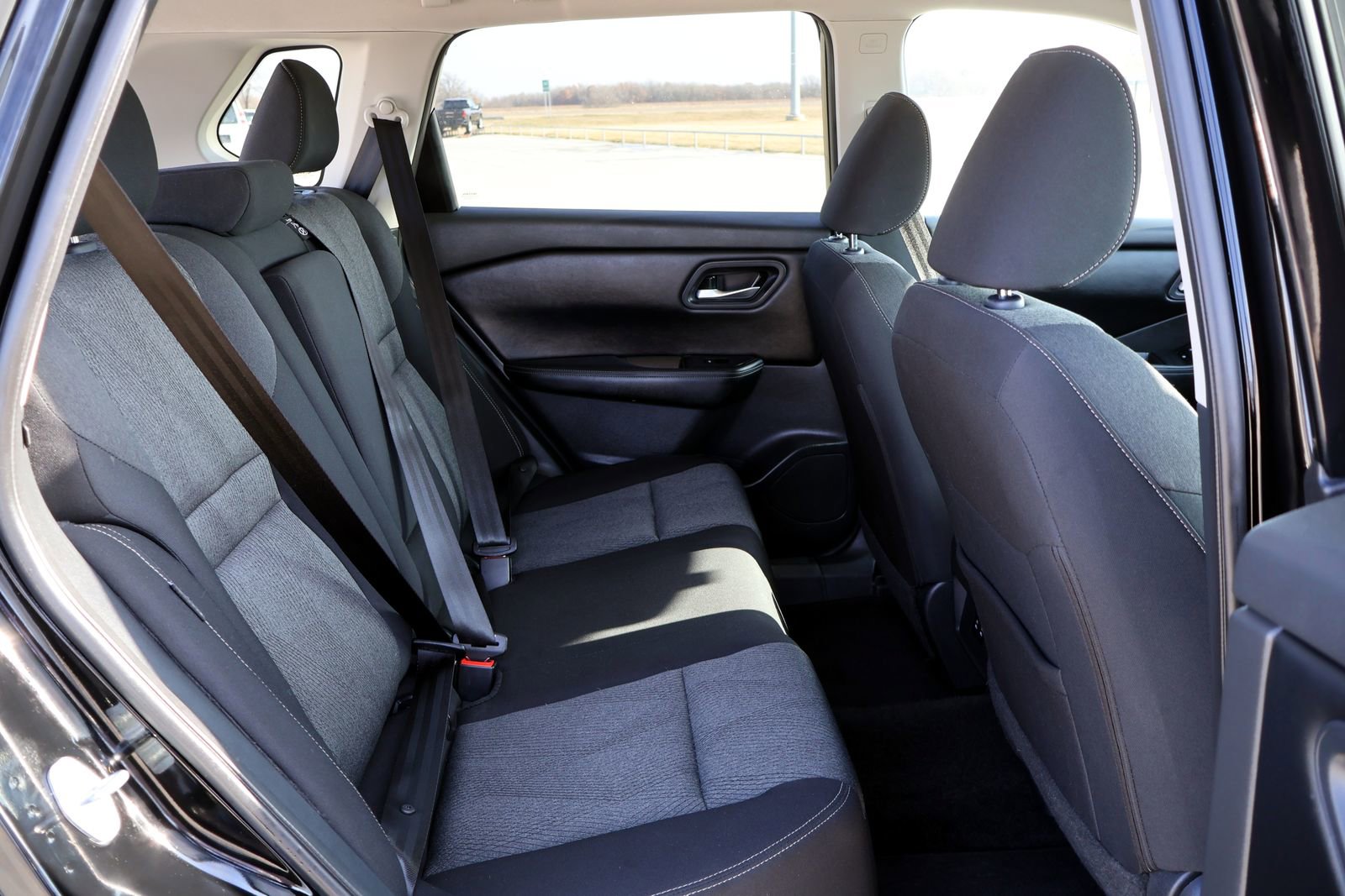 Used 2025 Nissan Rogue SV FWD image 13