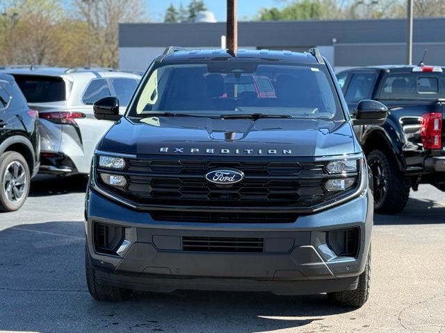 Used 2025 Ford Expedition Active image 37