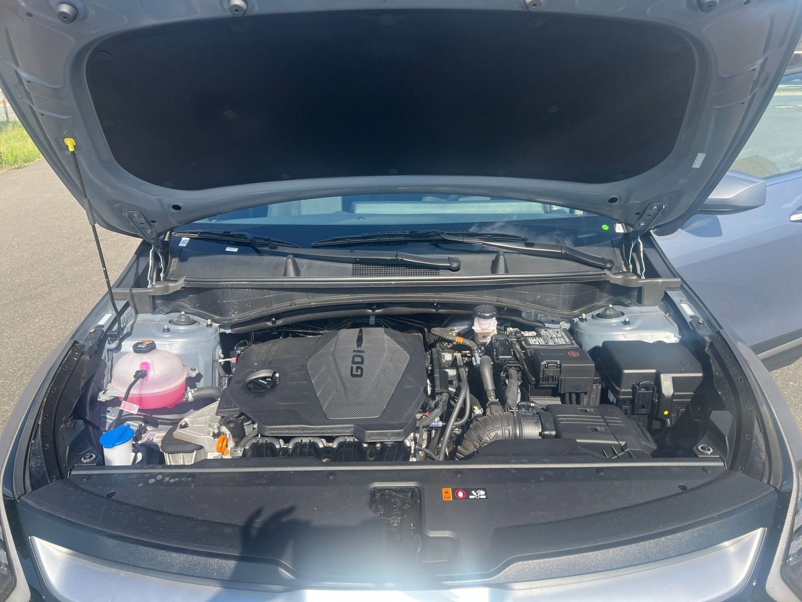 Used 2025 Kia Sportage LX FWD image 31