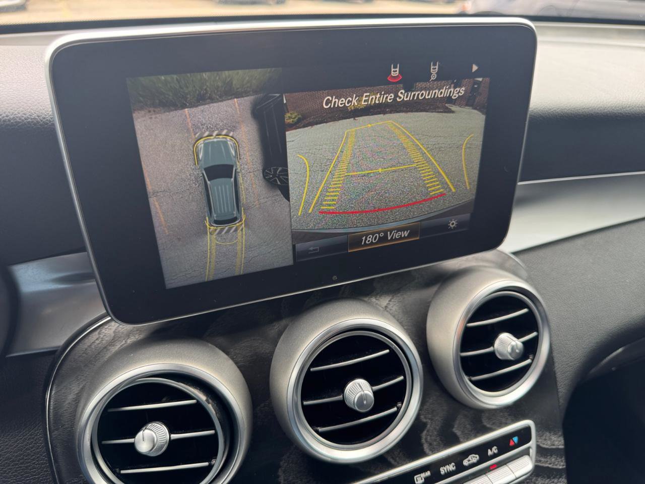 Used 2018 Mercedes-Benz GLC 300 4MATIC image 21