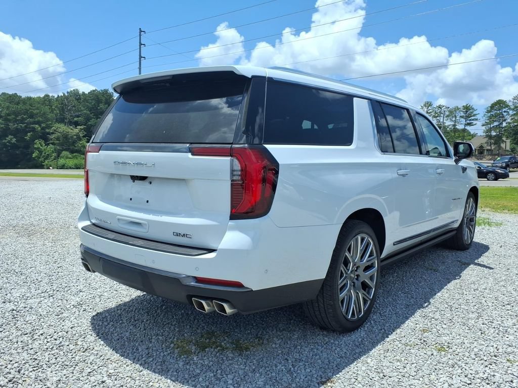 New 2026 GMC Yukon XL Denali Ultimate AWD/4WD image 7