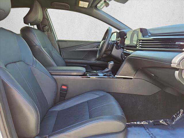 Used 2025 Toyota Camry XSE AWD/4WD image 28