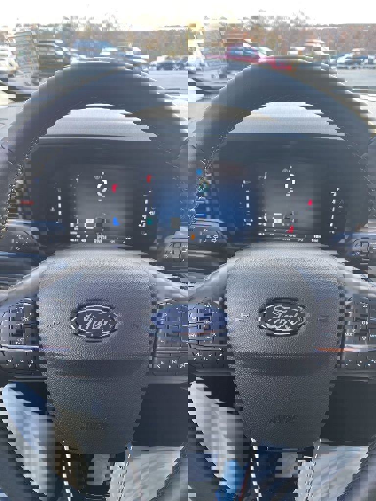 New 2025 Ford Maverick Lariat w/ 4K Tow Package image 33