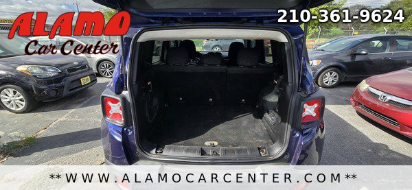 Used 2017 Jeep Renegade Altitude FWD image 27