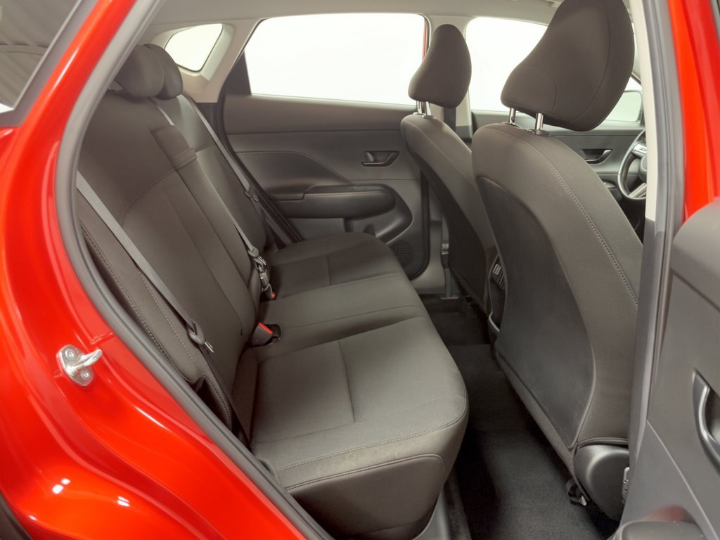 Used 2025 Hyundai Kona SEL AWD/4WD image 29