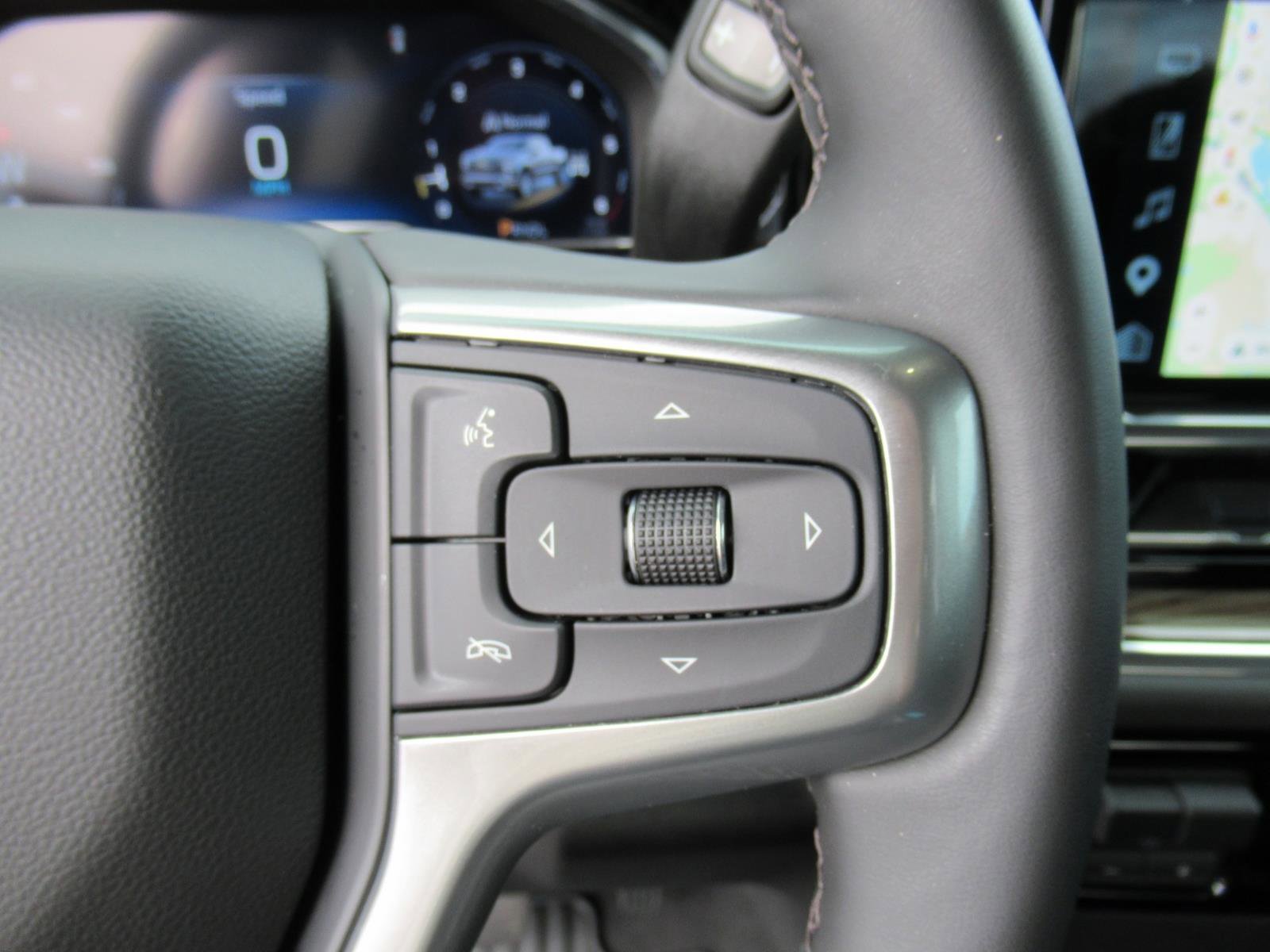 Used 2025 Chevrolet Silverado 1500 LT AWD/4WD image 24
