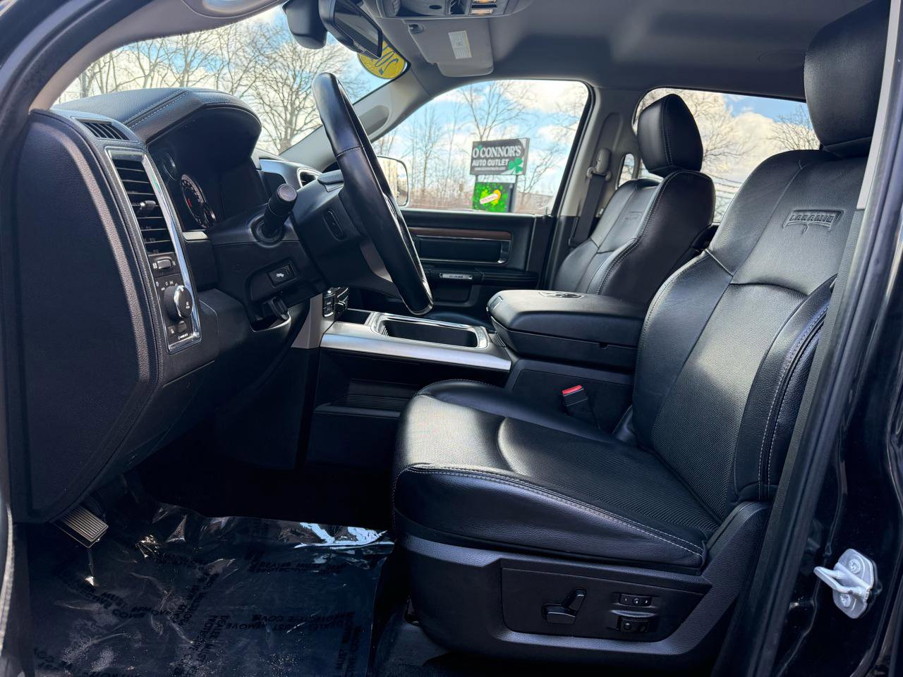 Used 2016 RAM 1500 Laramie w/ Convenience Group image 16