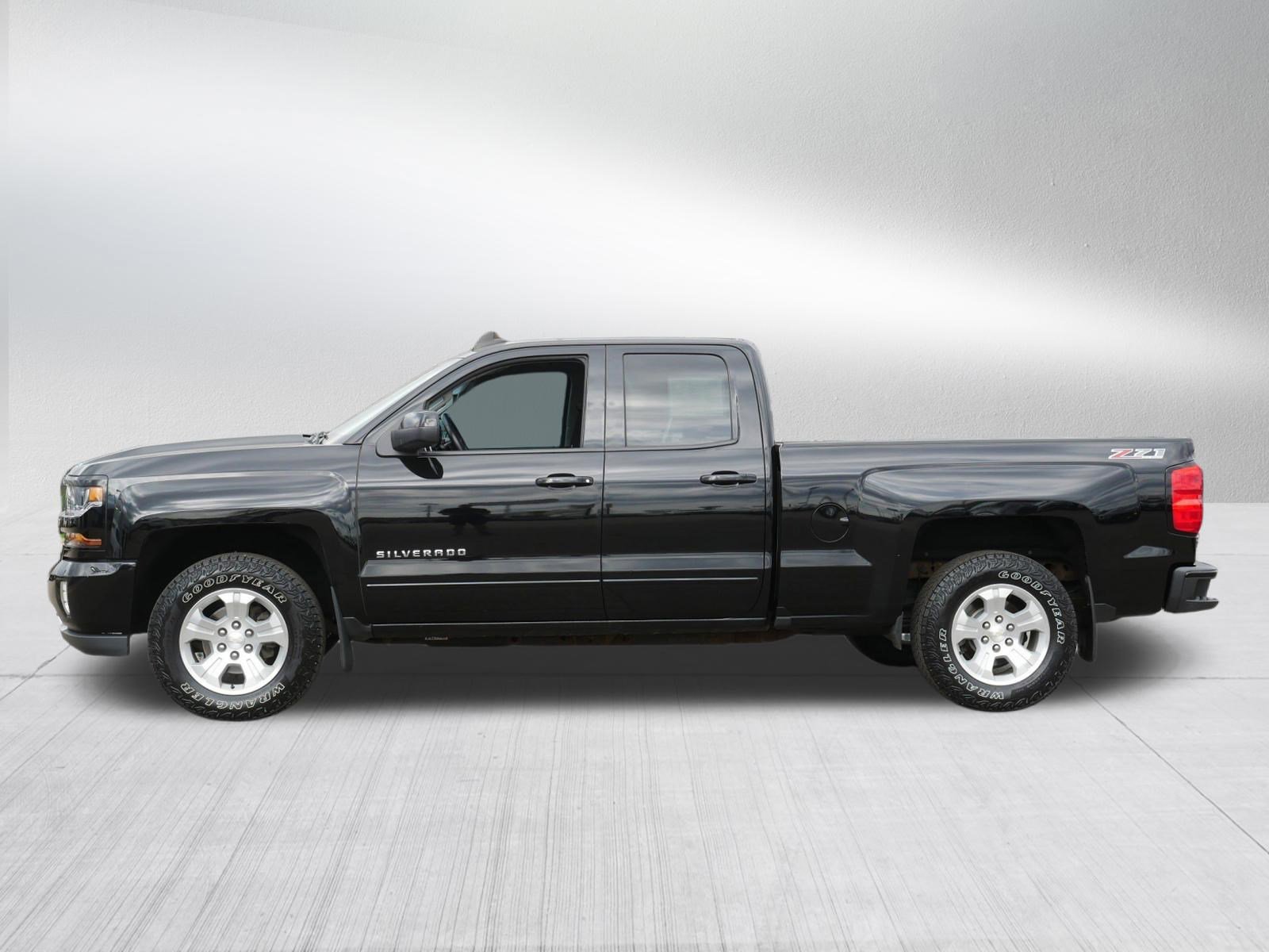 Used 2016 Chevrolet Silverado 1500 LT w/ All Star Edition AWD/4WD image 4