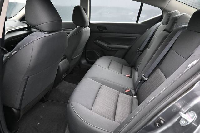 Used 2025 Nissan Altima 2.5 SV FWD image 14