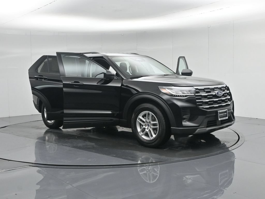 New 2026 Ford Explorer Active RWD image 6